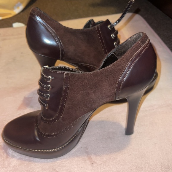✨Host Pick ✨ Gucci Leather Platform Booties Size 8.5 - Picture 4 of 11